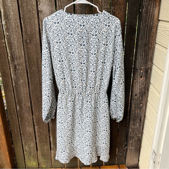 Faherty Kennedy 100% Silk Spring Daisy Dress NWT In White & Blue Floral Sz L - Picture 8 of 16